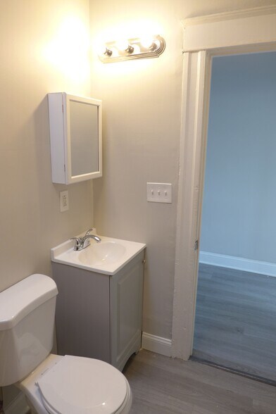 Building Photo - 619 McKewin Ave