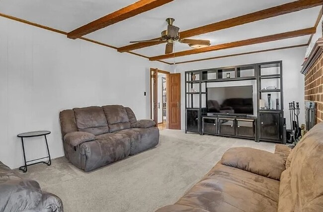 Building Photo - 561 Summit Ridge Dr