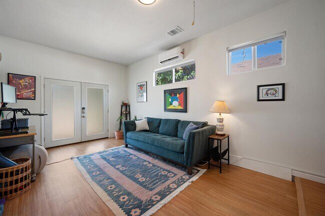 Building Photo - 4603 Ribbecke Ave