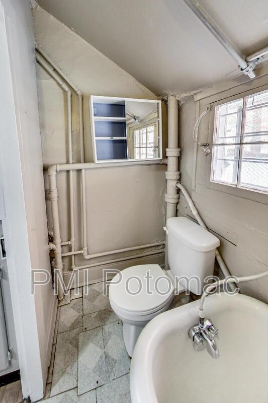 Building Photo - 3206 O St NW