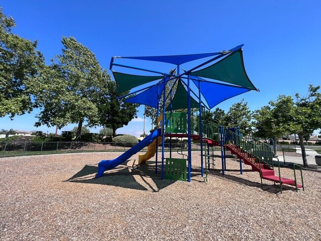 Building Photo - Spacious 5 Bedroom Home in Menifee Lakes with a 3 Car Garage for Lease!