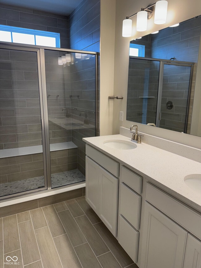 Building Photo - 14555 Elsmere Ln