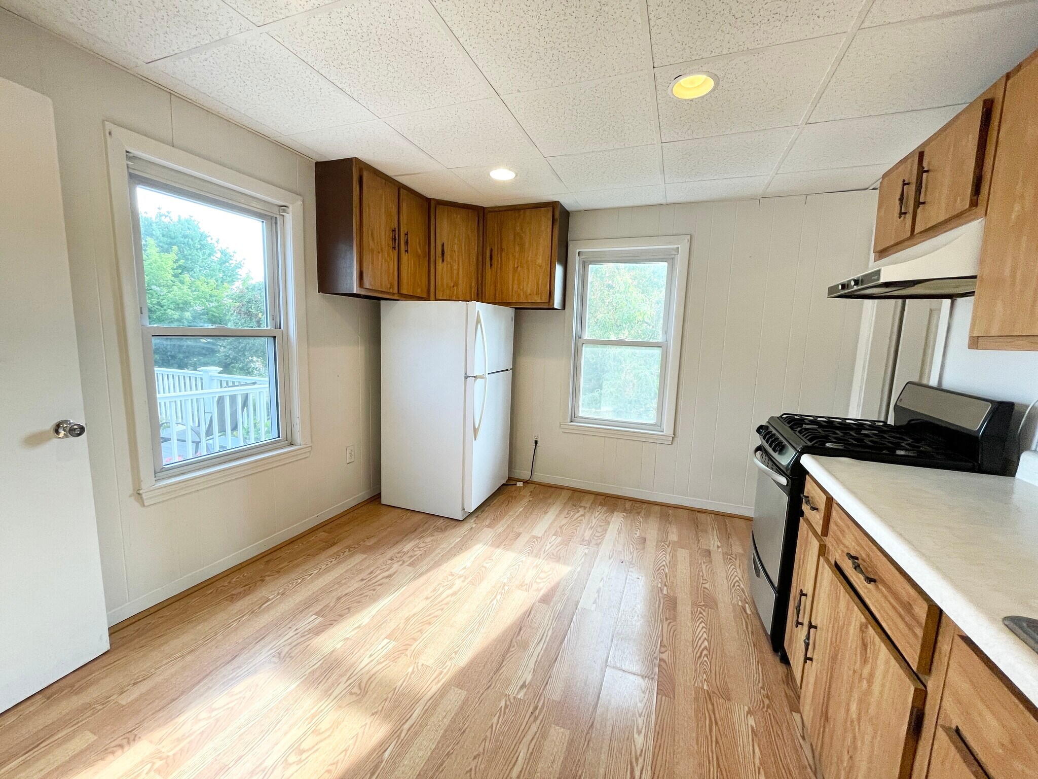Building Photo - 105 Buttonwood St