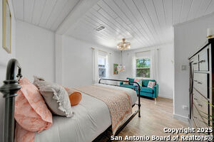 Building Photo - 690 Windrush