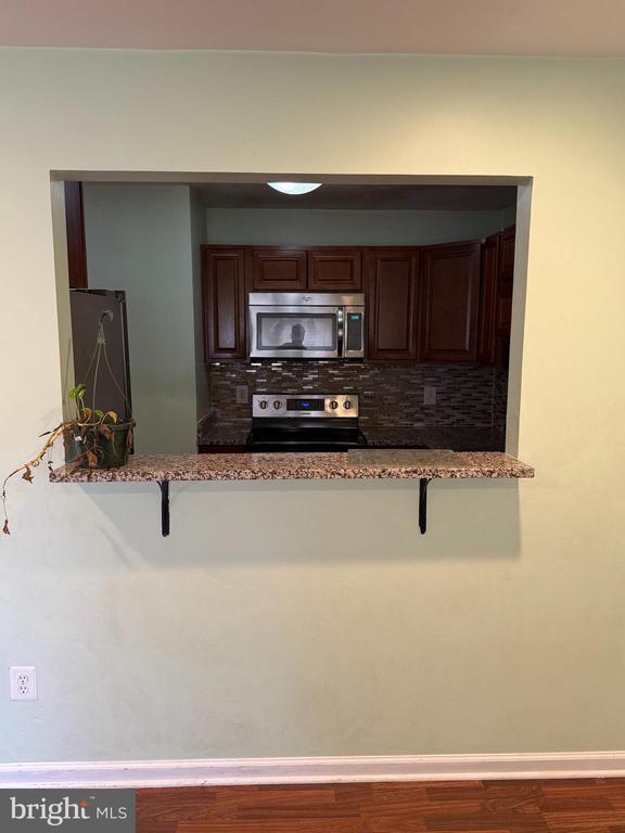 Building Photo - 7924 Timarand Ct