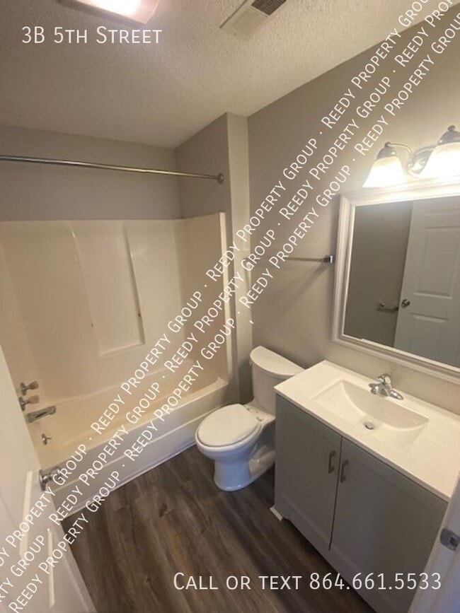 Building Photo - 3 5th St