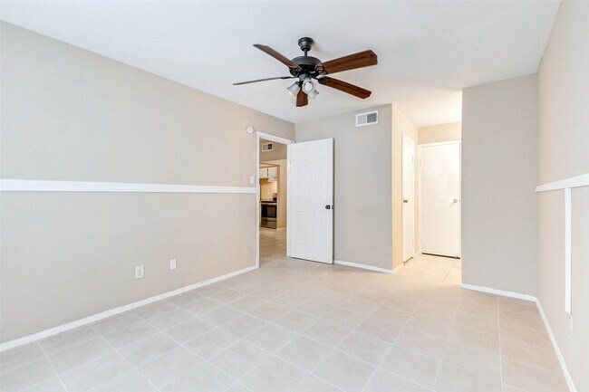 Building Photo - 12527 Ashford Meadow Dr