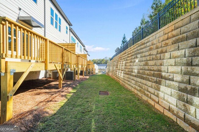 Building Photo - 1500 Wicker Wood Pl