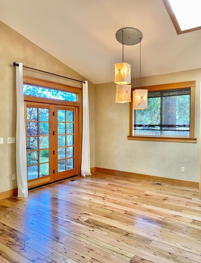 Building Photo - West Hills Gem with Timeless Charm and Mod...