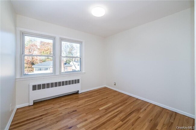 Building Photo - 7 Yonkers Terrace