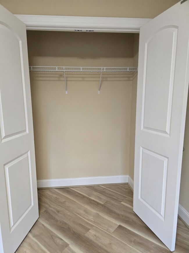 Building Photo - 716 Carneros Ci