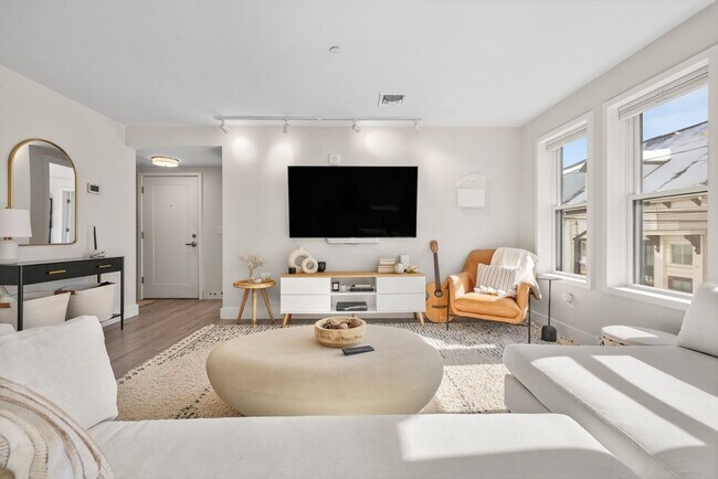 Building Photo - 14-16 Haynes St