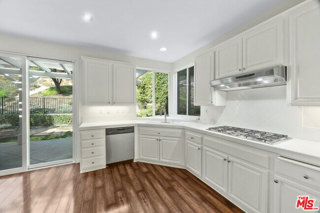 Building Photo - 2909 Venezia Ln