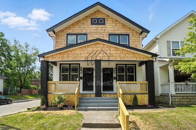 Primary Photo - 887 E Livingston Ave