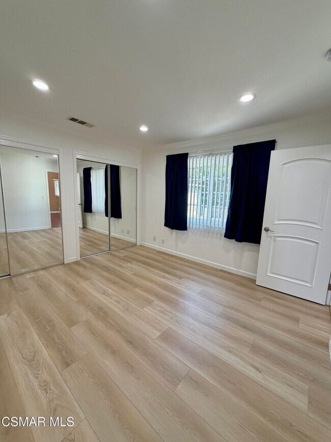 Building Photo - Welcome this single story, beautifully maintained and thoughtfully updated home South Of The Boul...