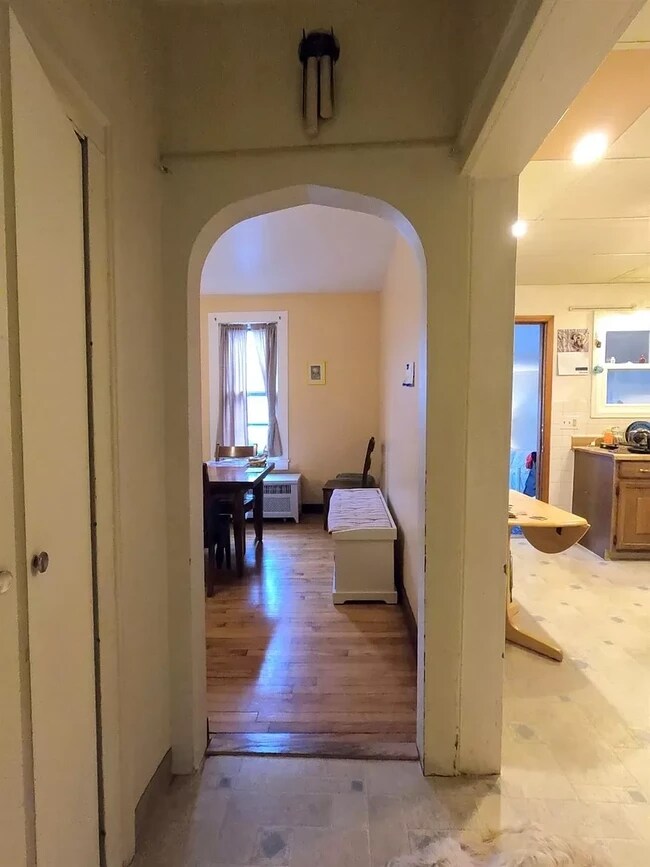 Building Photo - 201 Linn St