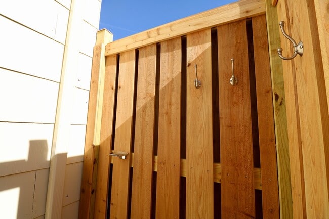 Building Photo - Furnished Seasonal Beach Rental Cottage - Steps to Ocean!