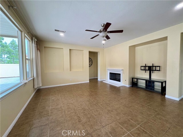 Building Photo - 6694 Black Forest Dr