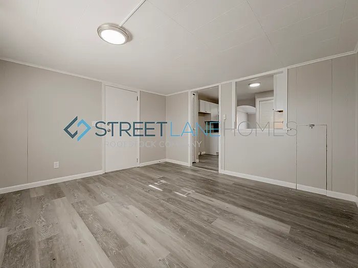 Building Photo - 2140 Miracle Ave