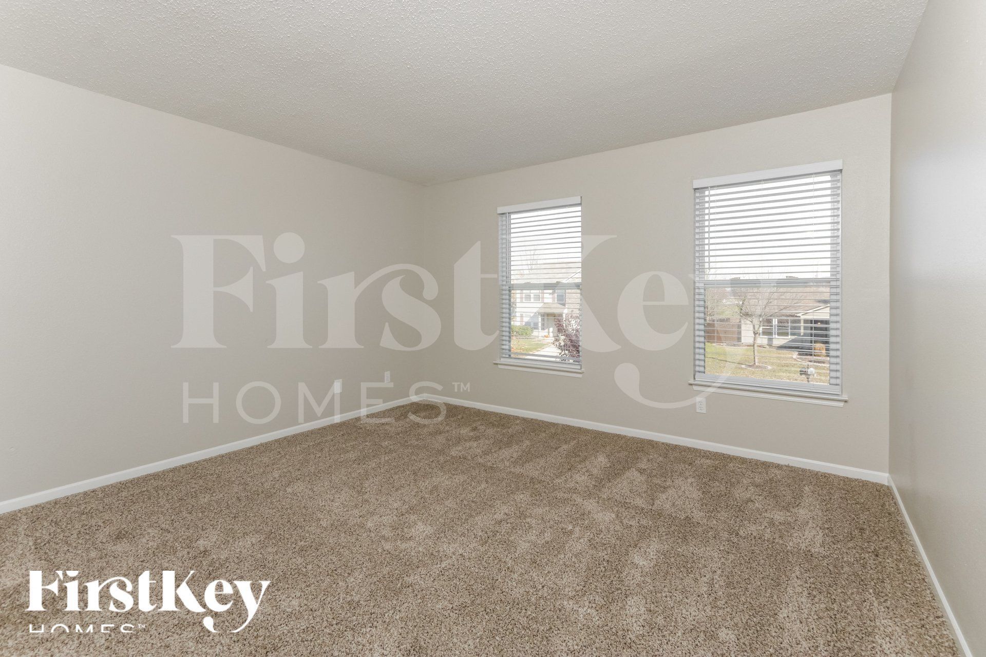 Building Photo - 8211 S Shady Trail Dr