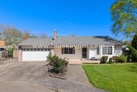 Building Photo - 3 Bed, 2 Bath Home in Wilsonville on a Cul...