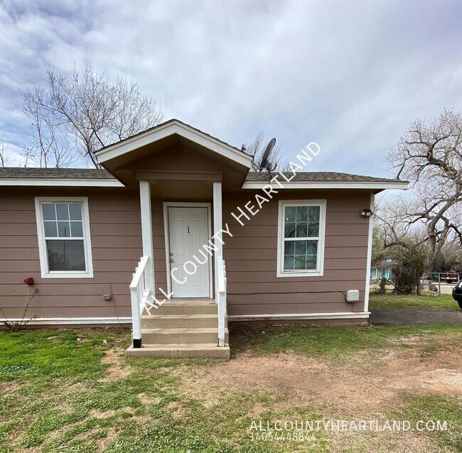 Primary Photo - 944 SE 14th St