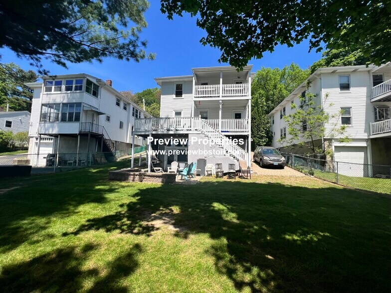 Building Photo - 60 Kenrick St