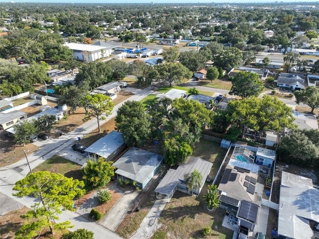 Building Photo - 6912 40th Ave N