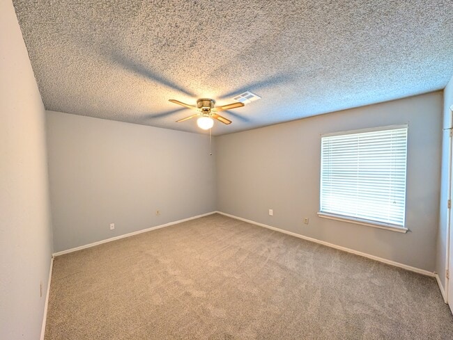 Building Photo - 3920 S 125th E Ave