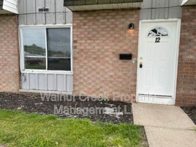 Building Photo - 5520 Beavercrest Dr