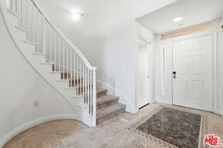 Building Photo - 5831 Seawalk Dr