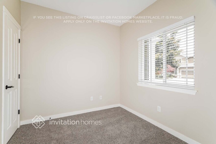 Building Photo - 19426 90 Ave Ct E