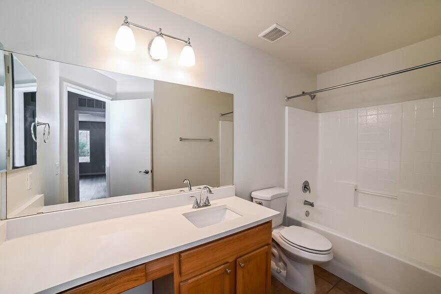 Building Photo - 12737 W Calavar Rd