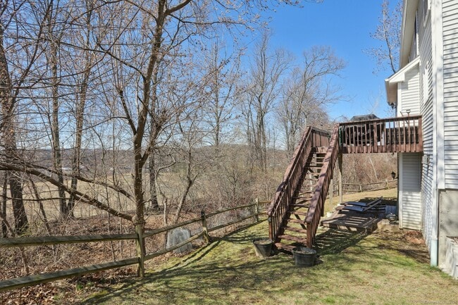 Building Photo - 45 Pocono Ln