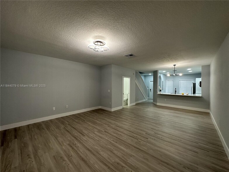 Building Photo - 2764 SW 83rd Ave
