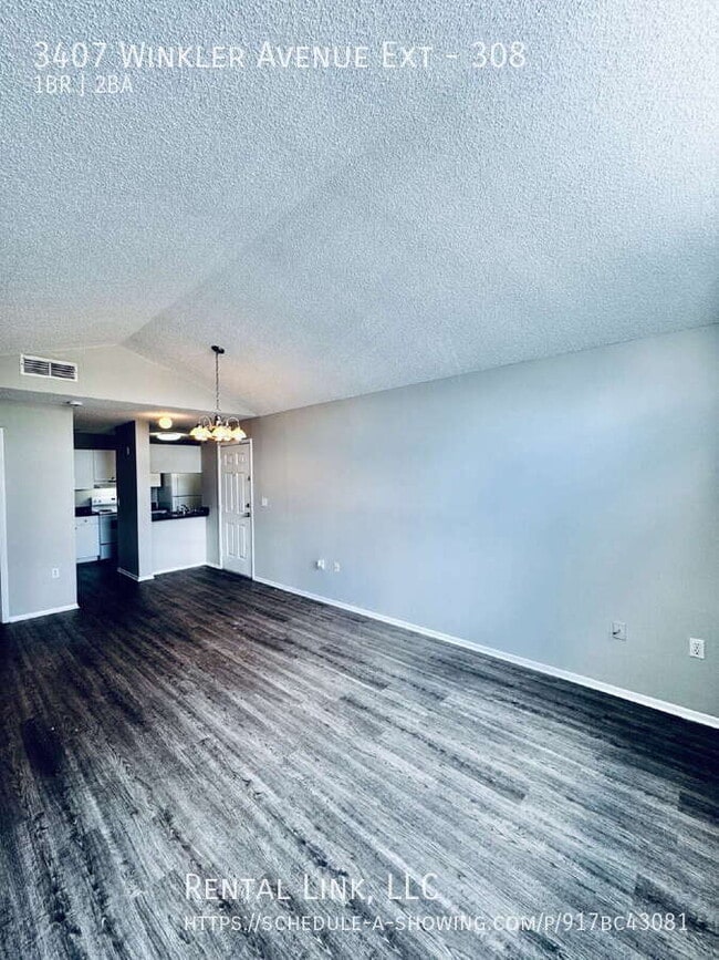 Building Photo - 3407 Winkler Ave Ext