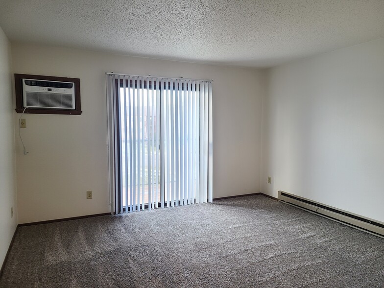 One Bedroom - Green Apartments