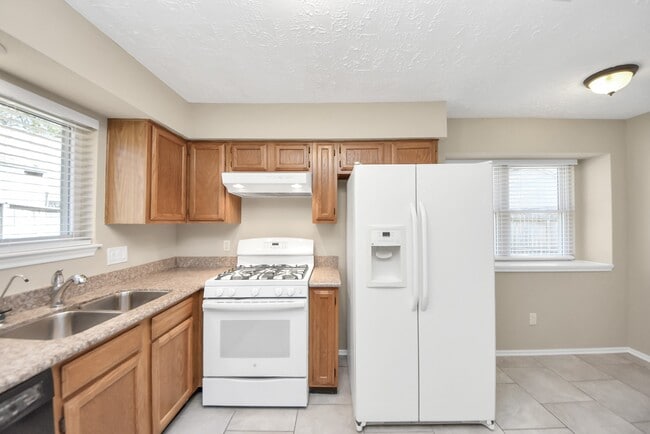 Building Photo - 14718 Windfern Forest Dr