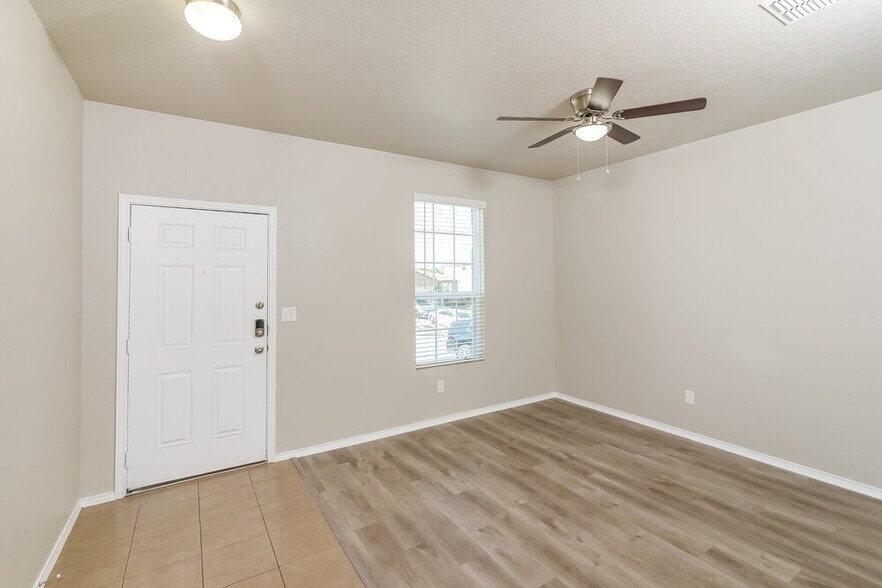 Building Photo - 7811 Paraiso Crest