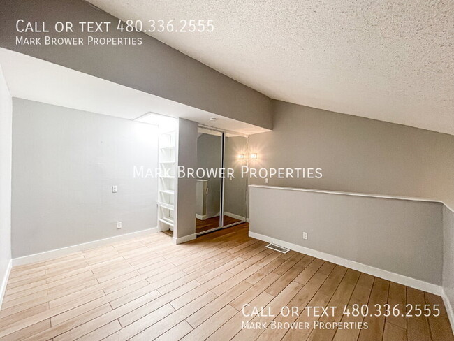 Building Photo - 8055 E Thomas Rd