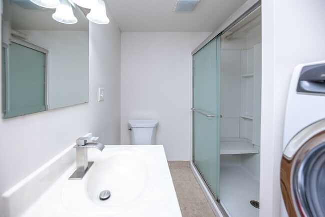 Building Photo - Home in Far North Peoria