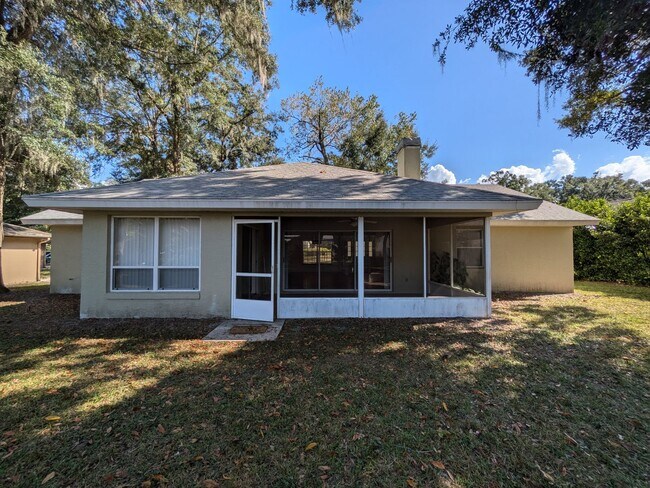 Building Photo - RAINBOW SPRINGS COUNTRY CLUB