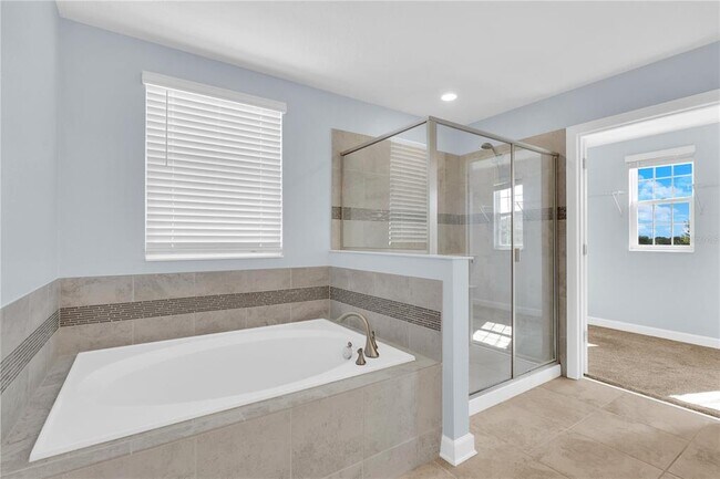 Building Photo - 12111 Imaginary Way