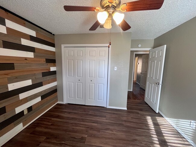 Building Photo - 5718 88th St