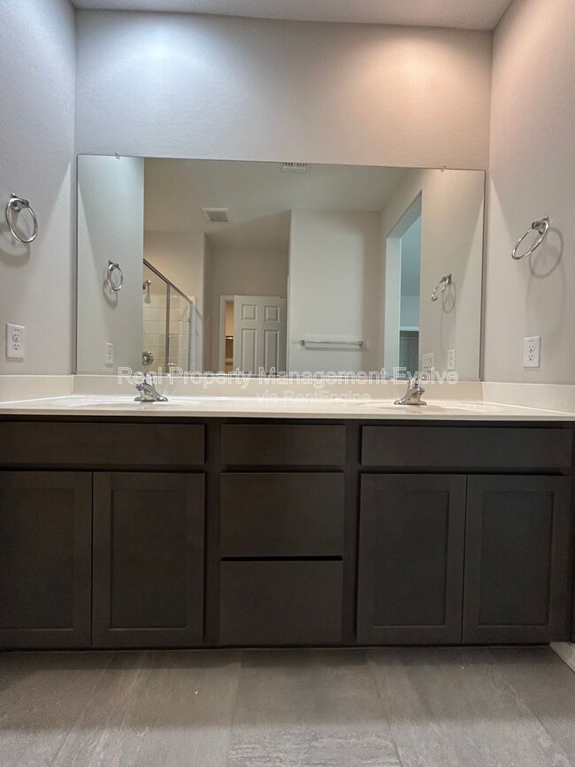 Building Photo - 17655 W Pueblo Ave