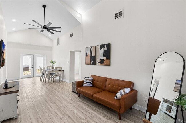 Building Photo - 4920 30th Ave N