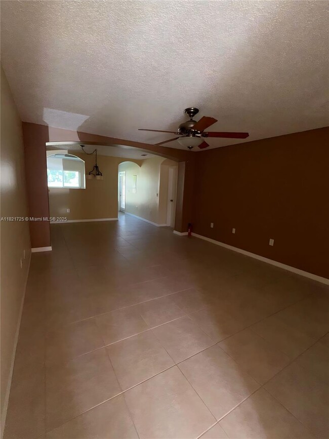 Building Photo - 13427 Fairway Glen Dr