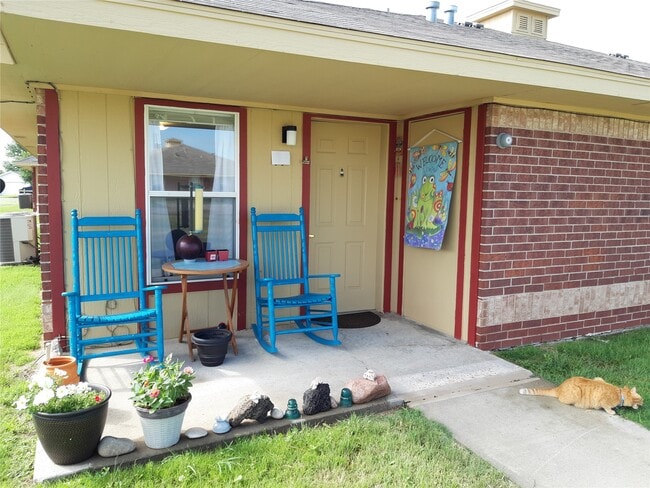 Building Photo - 1400 W Somerville St