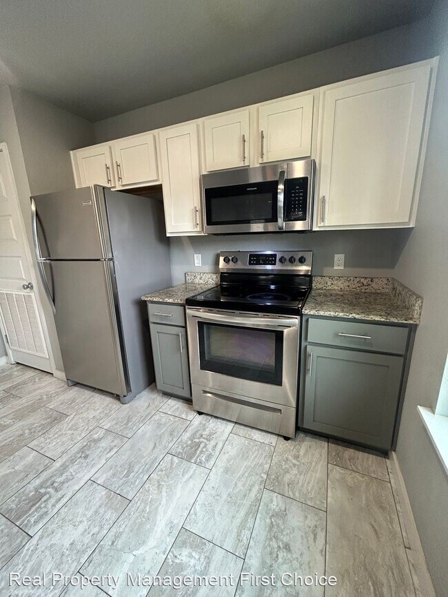 Building Photo - 2 br, 2 bath House - 411 S 18th St. Unit B