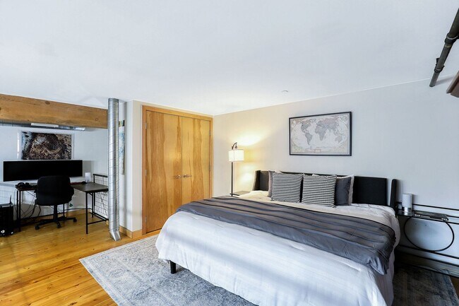 Building Photo - Cozy Loft in Downtown Spokane